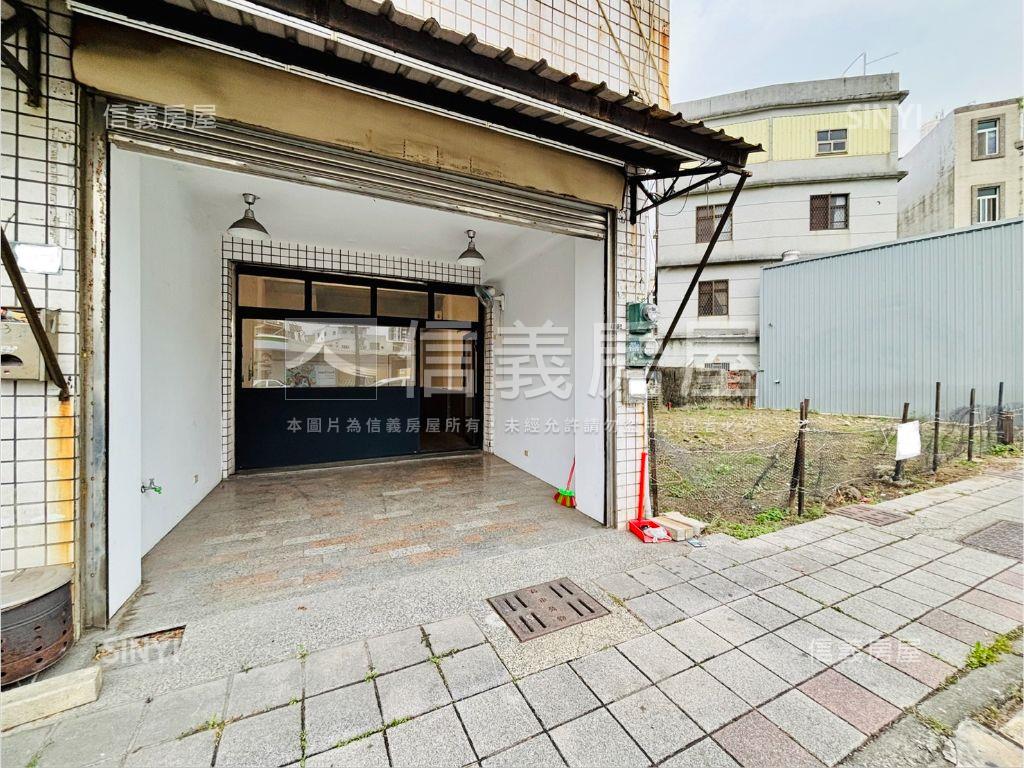高大特區臨路透天店面房屋室內格局與周邊環境
