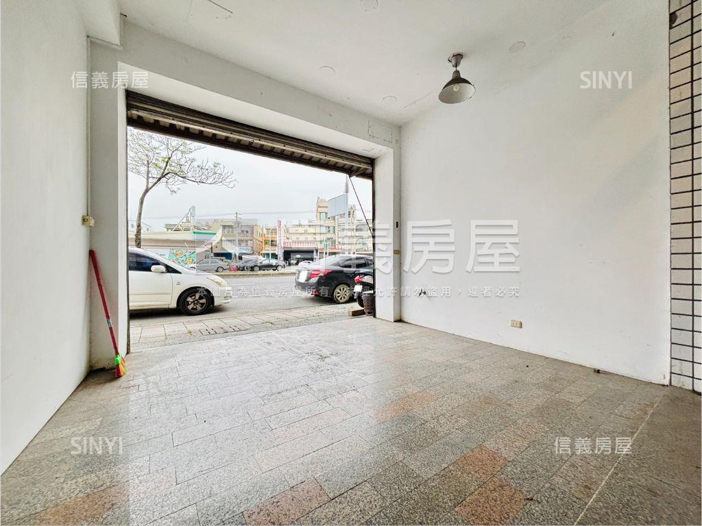 高大特區臨路透天店面房屋室內格局與周邊環境