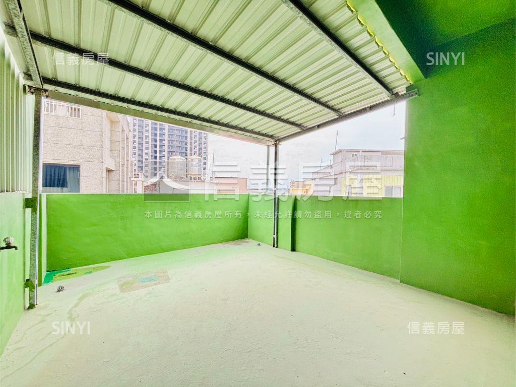 高大特區臨路透天店面房屋室內格局與周邊環境