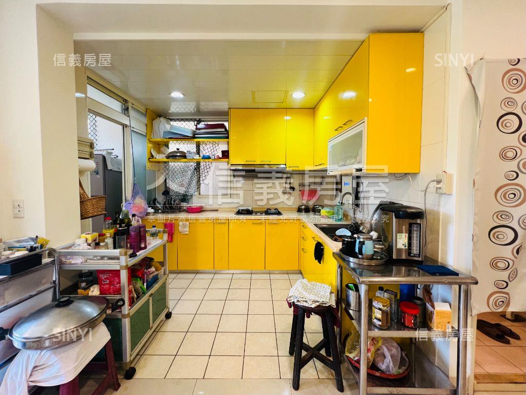 度假感明亮大露臺白雞別墅房屋室內格局與周邊環境