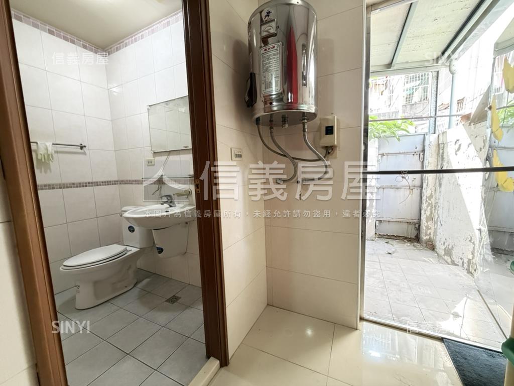 五福四維正街騎樓邊間房屋室內格局與周邊環境