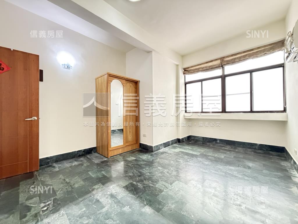 五福四維正街騎樓邊間房屋室內格局與周邊環境