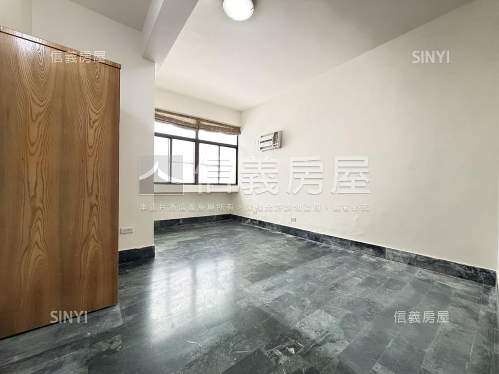 五福四維正街騎樓邊間房屋室內格局與周邊環境