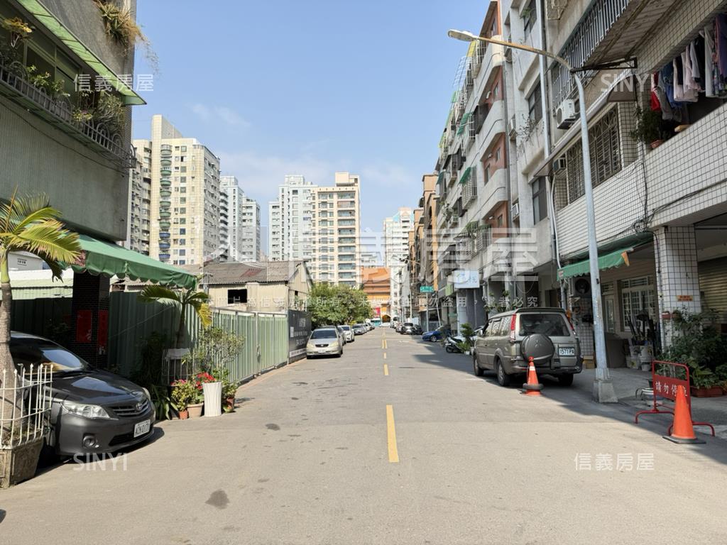 五福四維正街騎樓邊間房屋室內格局與周邊環境