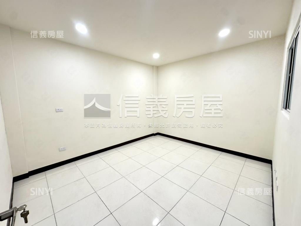 太平大面寬透天好停車房屋室內格局與周邊環境