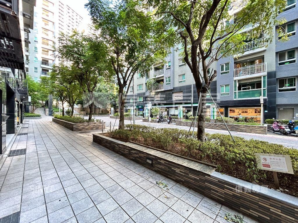 麥迪奇龍賺錢店面房屋室內格局與周邊環境