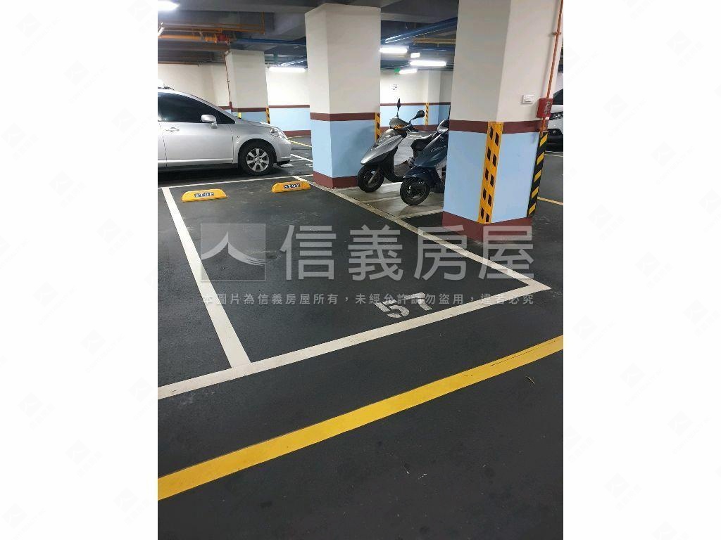 麥迪奇龍賺錢店面房屋室內格局與周邊環境