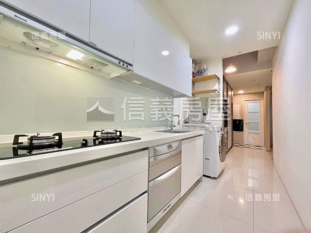 專任雲悅高樓美屋房屋室內格局與周邊環境