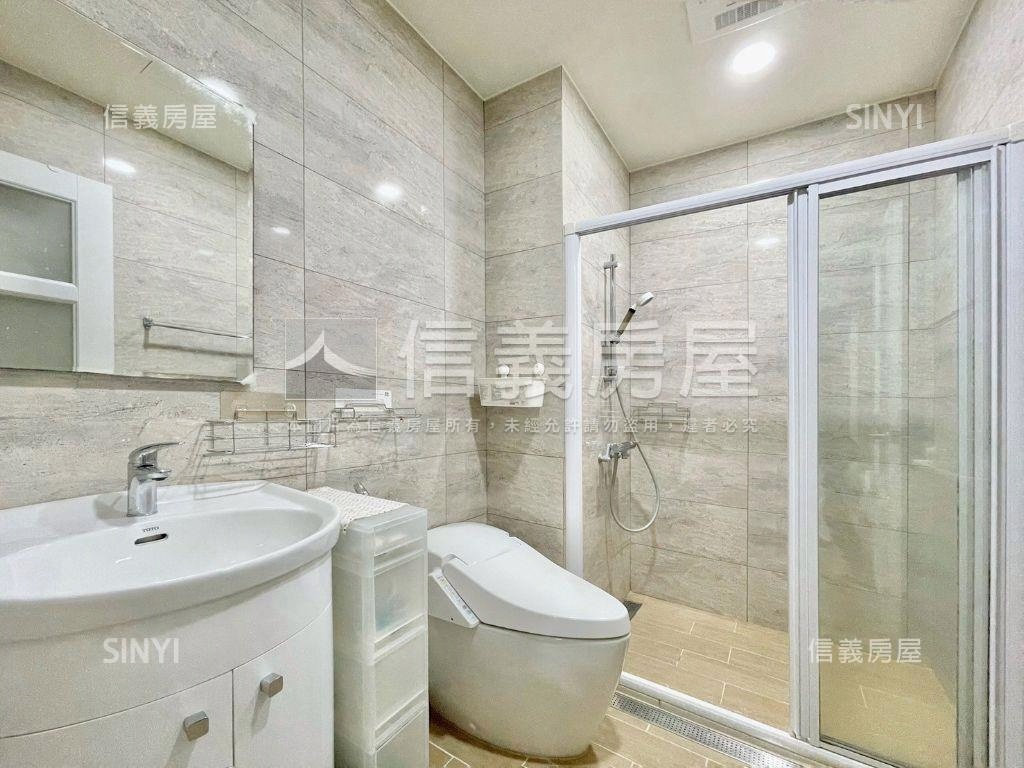 專任雲悅高樓美屋房屋室內格局與周邊環境