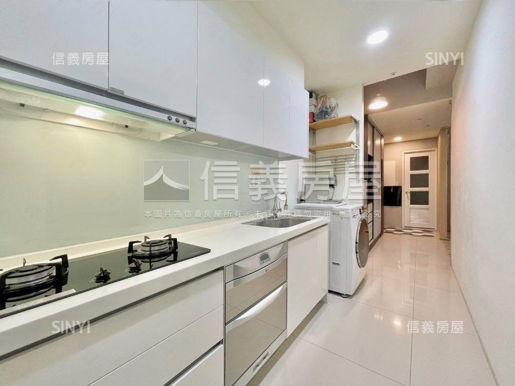 專任雲悅高樓美屋房屋室內格局與周邊環境