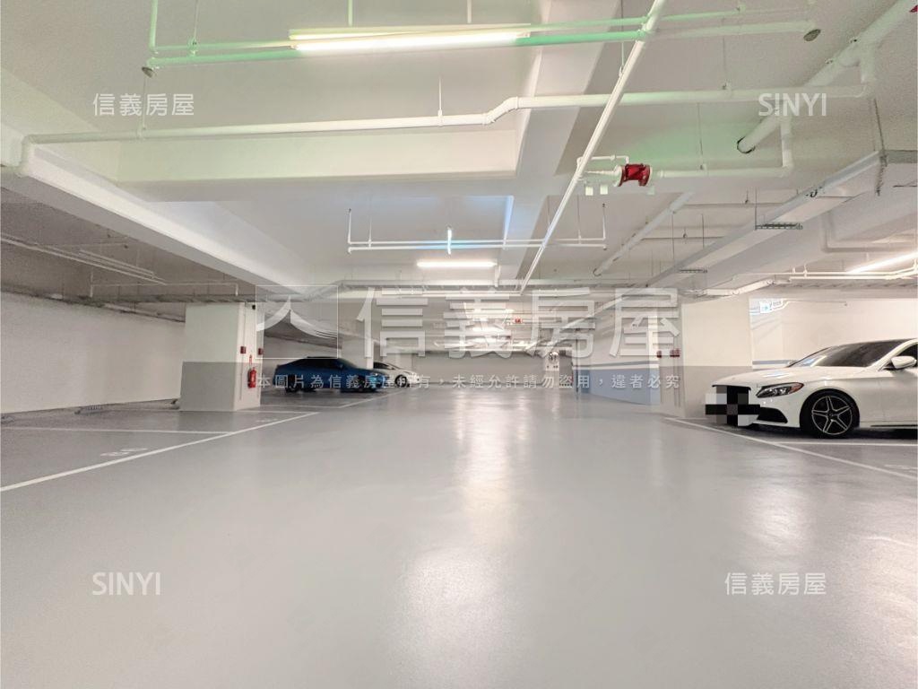 聚羨岱●Ａ棟大坪數雙平車房屋室內格局與周邊環境