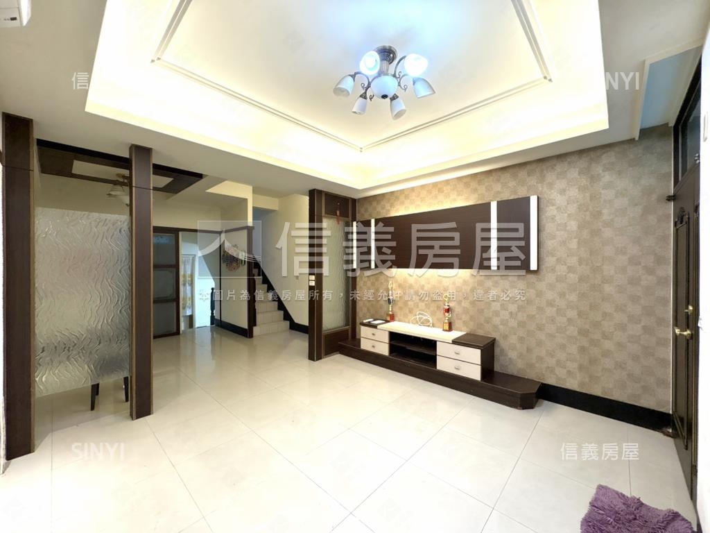 純美墅綠意透天房屋室內格局與周邊環境