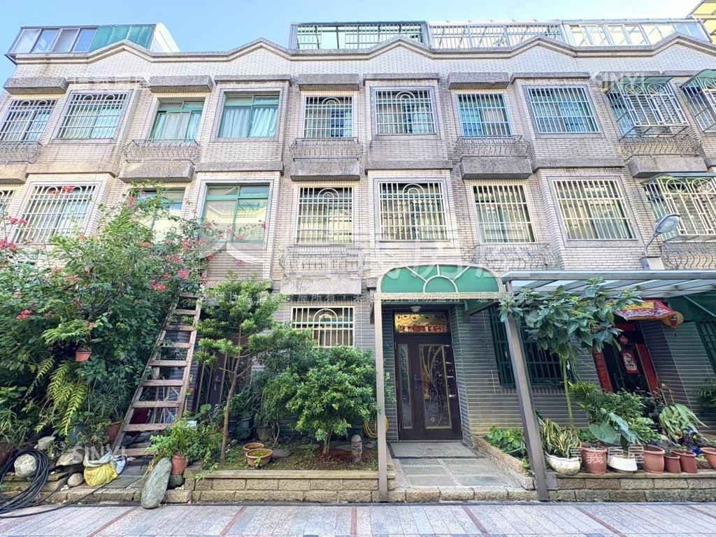 純美墅綠意透天房屋室內格局與周邊環境