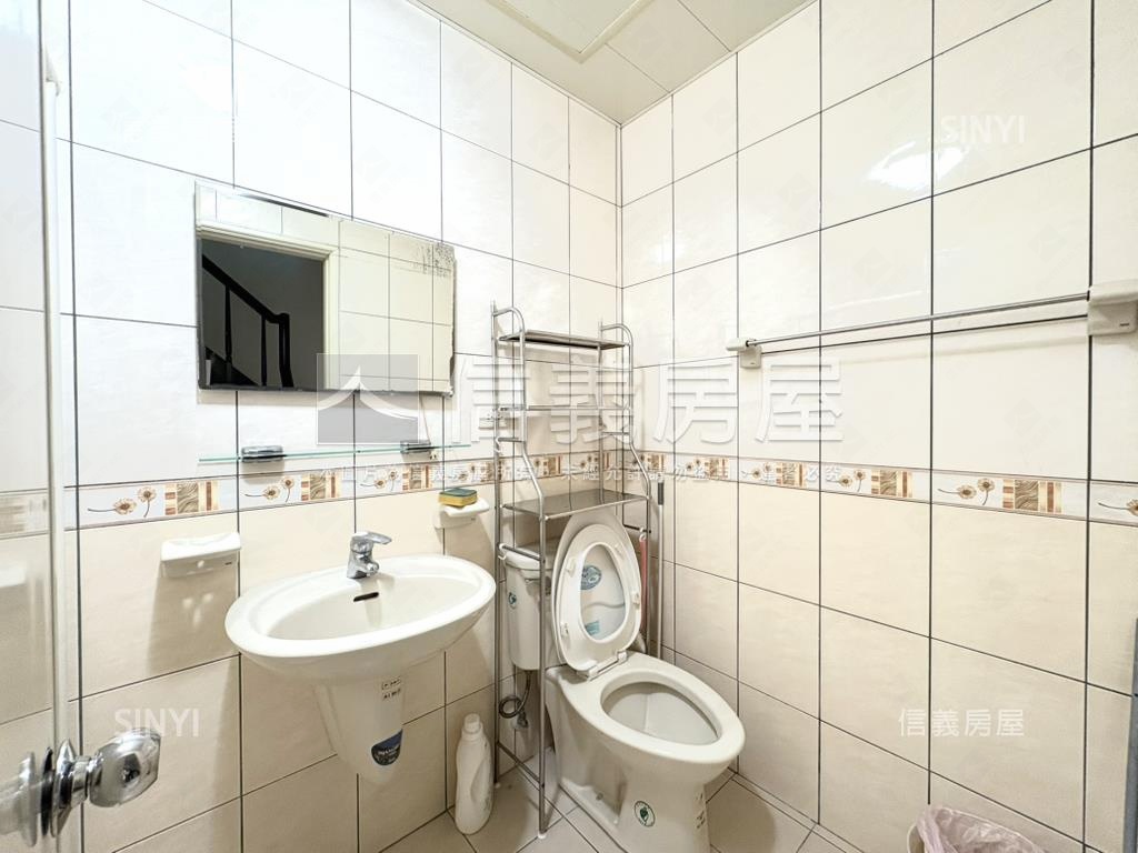 純美墅綠意透天房屋室內格局與周邊環境