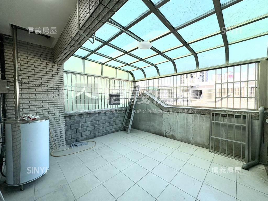 純美墅綠意透天房屋室內格局與周邊環境