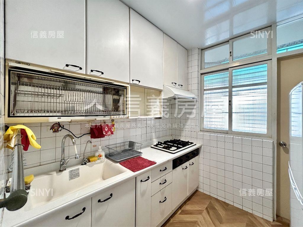 中正國中．獨棟美居房屋室內格局與周邊環境