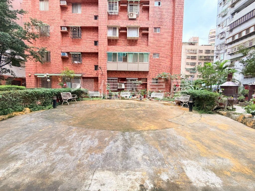 金門花園三房平車房屋室內格局與周邊環境