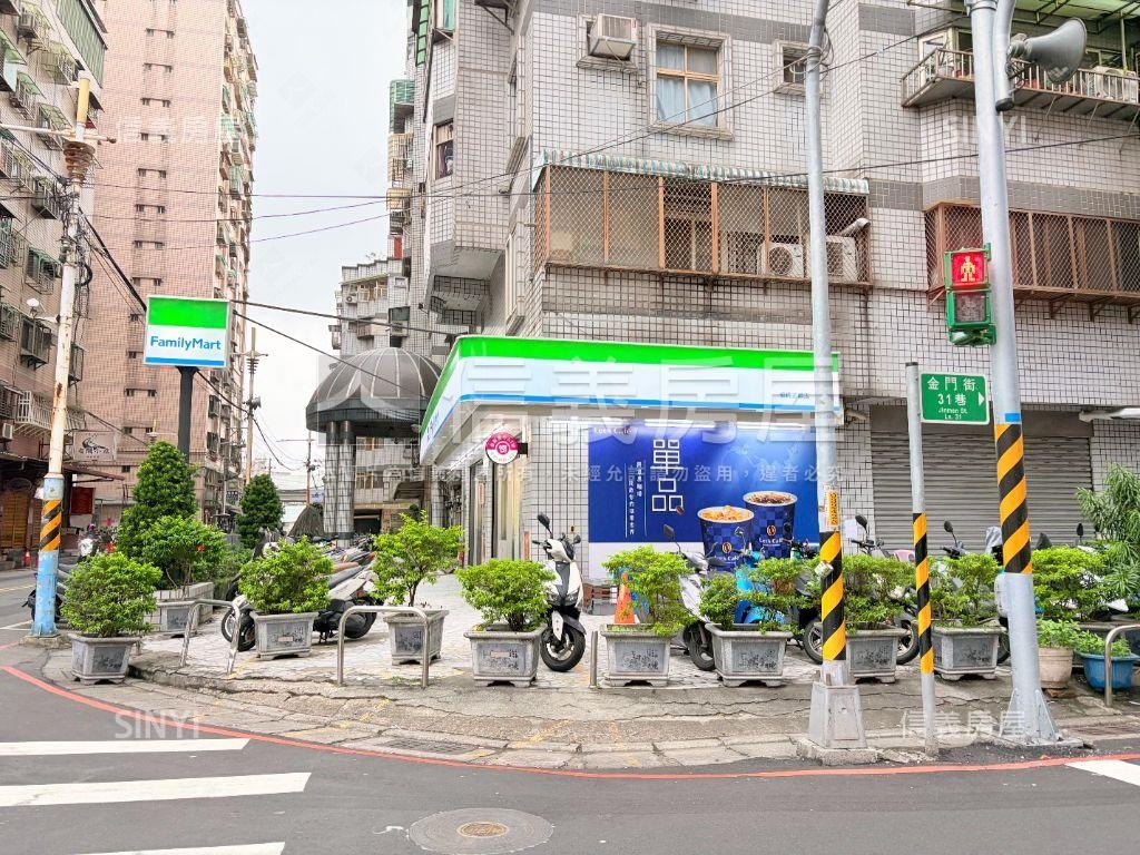 金門花園三房平車房屋室內格局與周邊環境