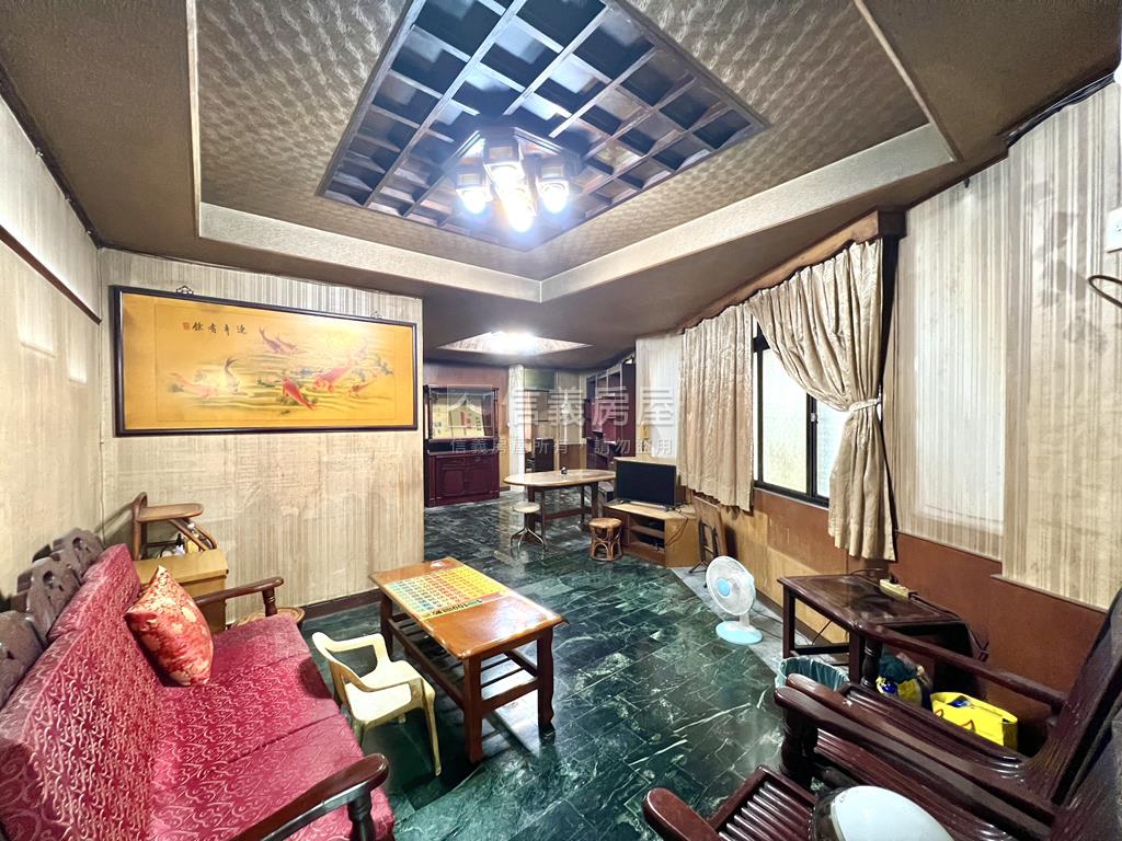 ㊝近家齊高中★邊間一樓寓房屋室內格局與周邊環境