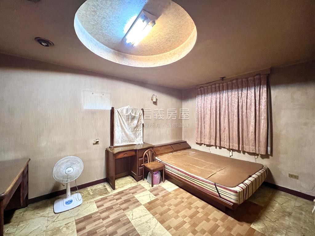 ㊝近家齊高中★邊間一樓寓房屋室內格局與周邊環境