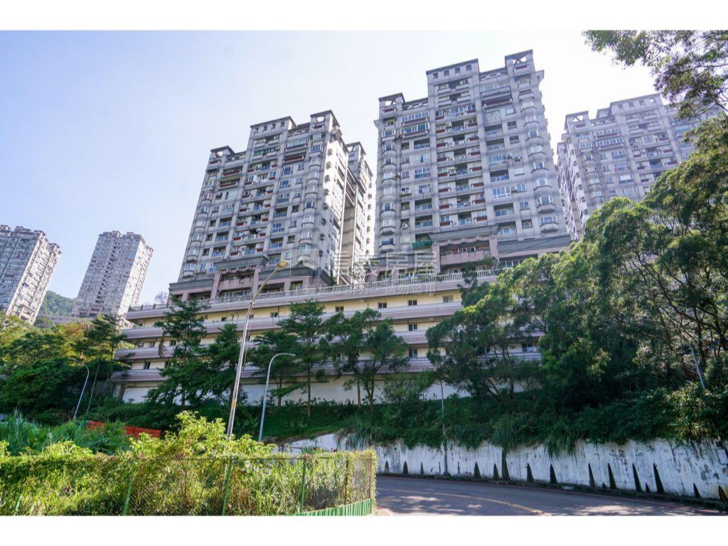 達觀鎮Ａ４景觀三房車位房屋室內格局與周邊環境