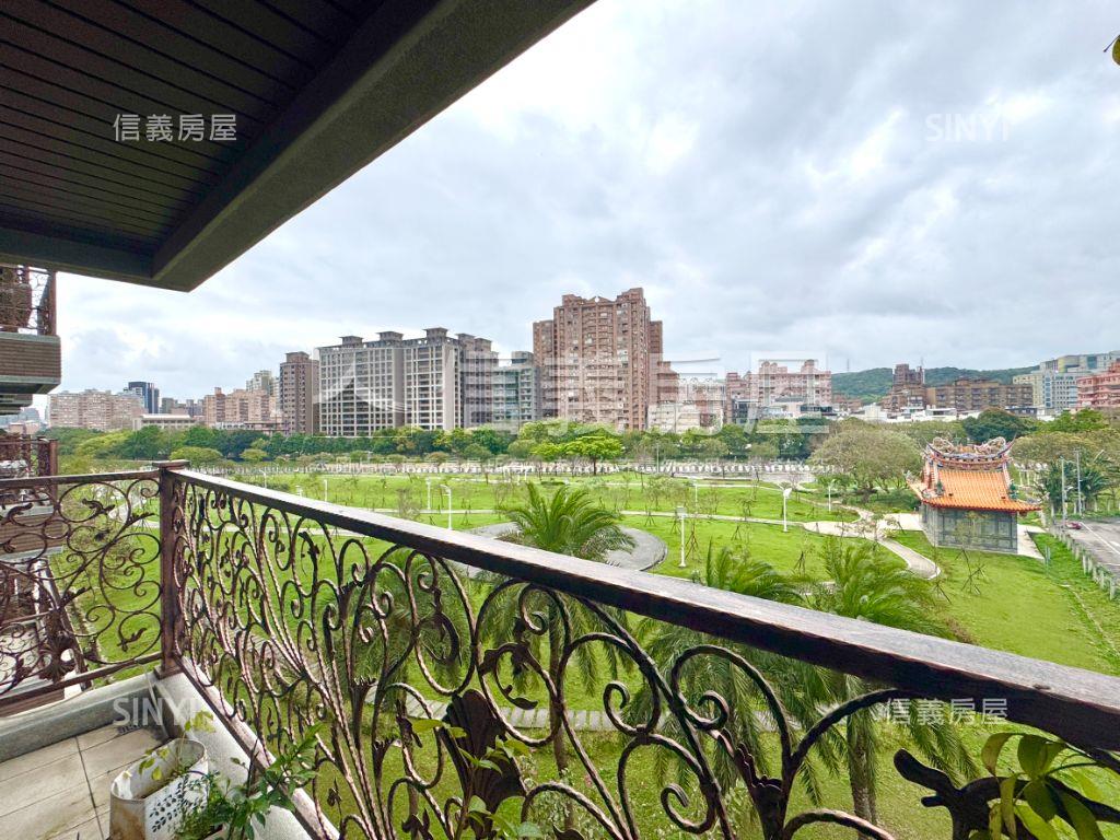 昭揚。公園綠意四房雙車位房屋室內格局與周邊環境