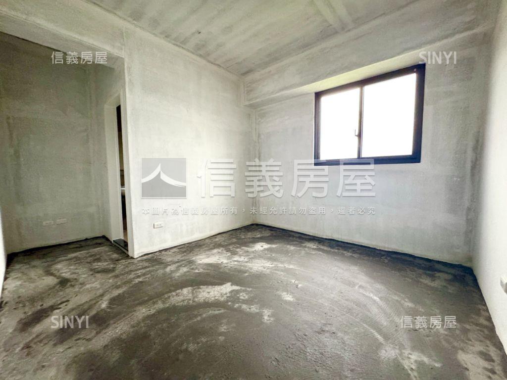 昭揚。公園綠意四房雙車位房屋室內格局與周邊環境