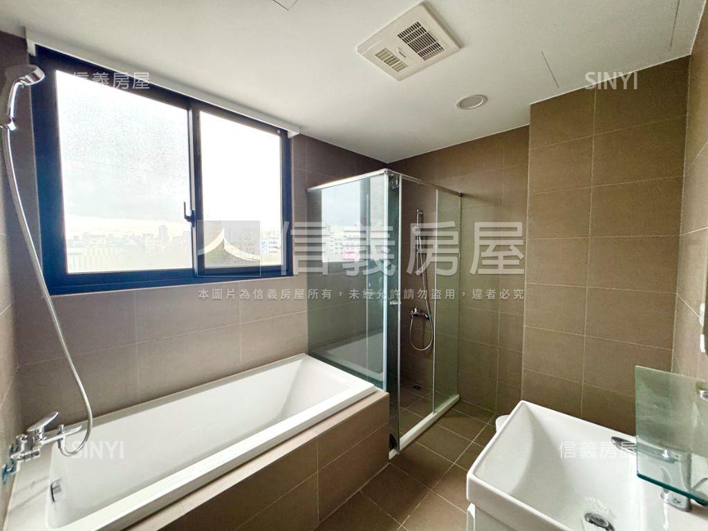 昭揚。公園綠意四房雙車位房屋室內格局與周邊環境