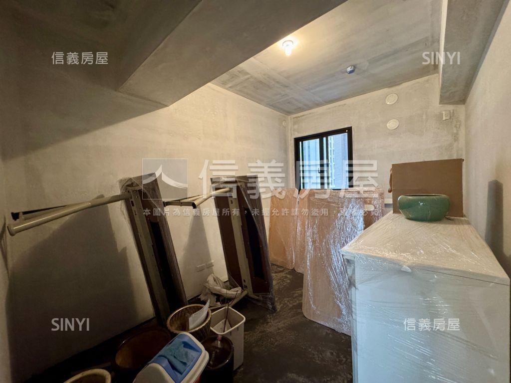 昭揚。公園綠意四房雙車位房屋室內格局與周邊環境