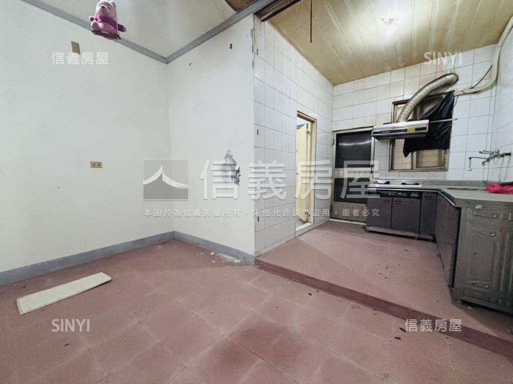 近文化中心五權街美透天房屋室內格局與周邊環境