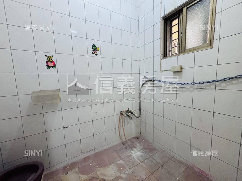 近文化中心五權街美透天房屋室內格局與周邊環境