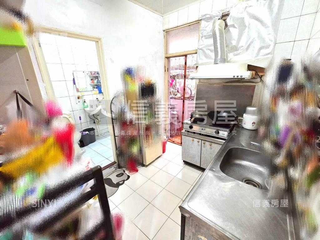 明志路三段稀有公寓頂加房屋室內格局與周邊環境