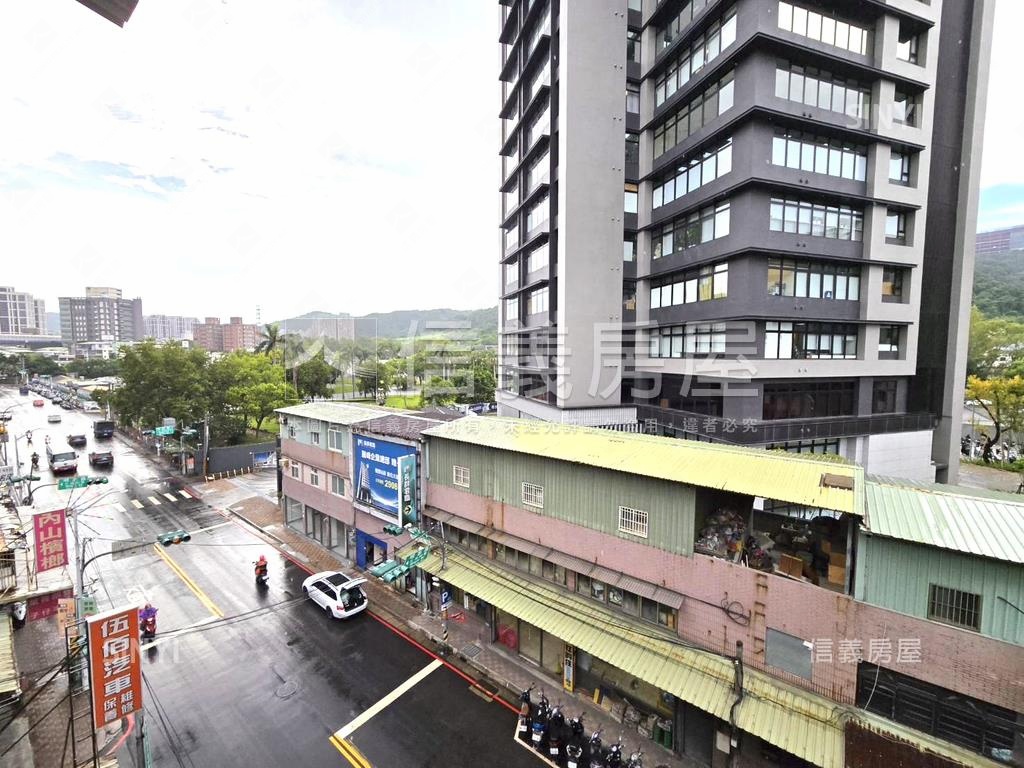 明志路三段稀有公寓頂加房屋室內格局與周邊環境