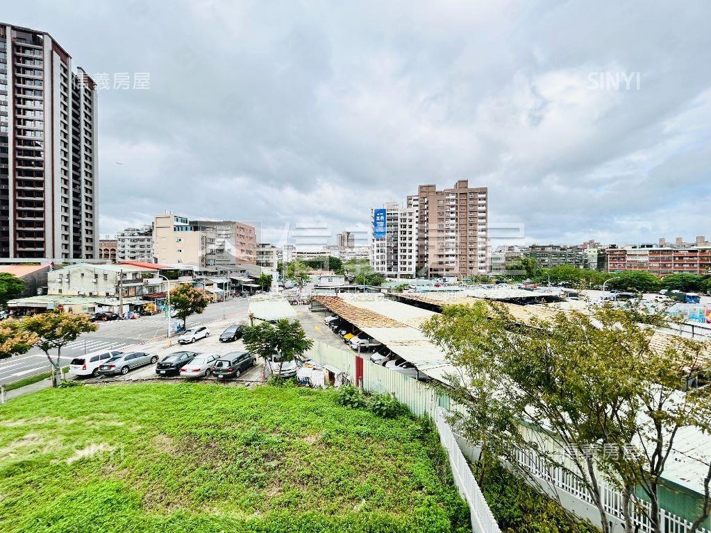 玖年水玥三房房屋室內格局與周邊環境