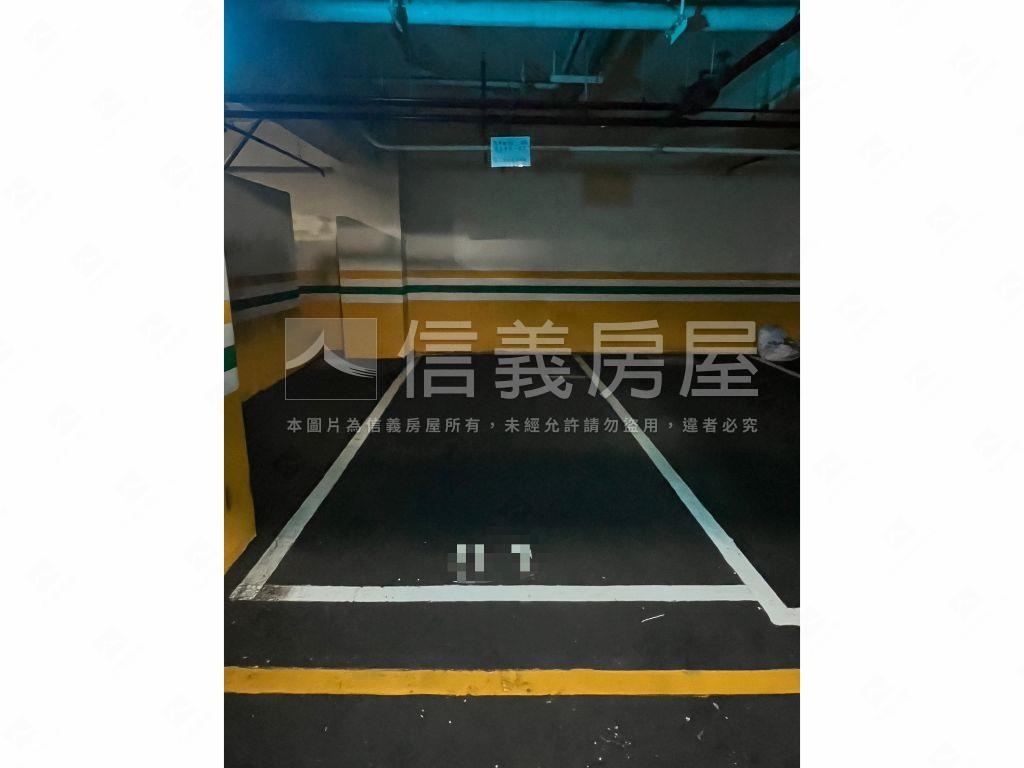 法國賞次頂樓景觀三房車位房屋室內格局與周邊環境