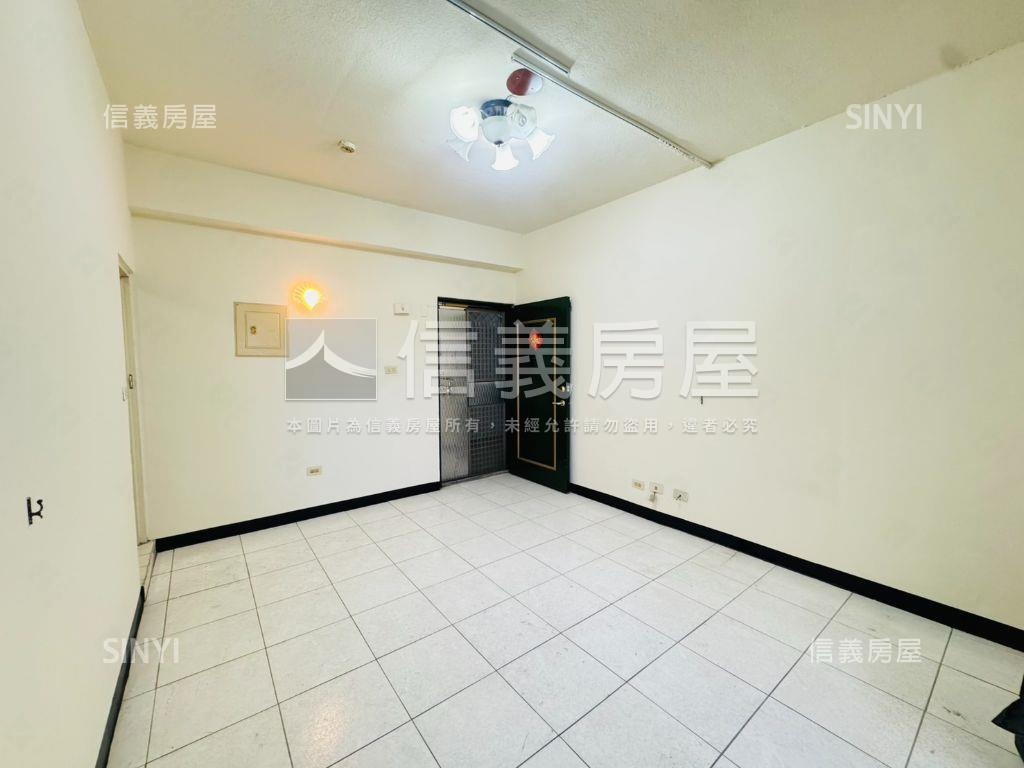 家專天地優質套房有車位房屋室內格局與周邊環境