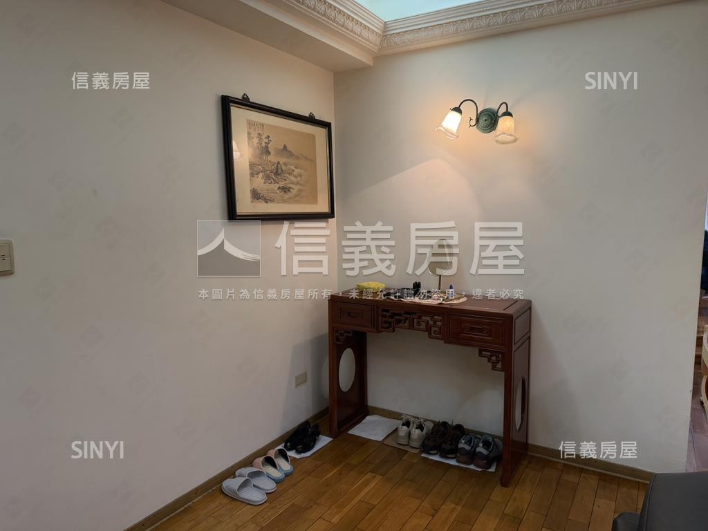 西區大戶朝南高樓三房平車房屋室內格局與周邊環境