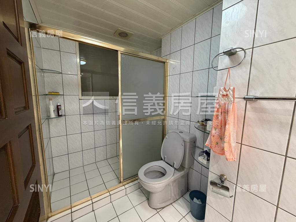 西區大戶朝南高樓三房平車房屋室內格局與周邊環境