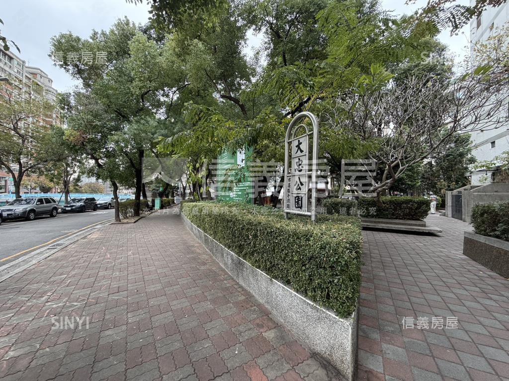 西區大戶朝南高樓三房平車房屋室內格局與周邊環境