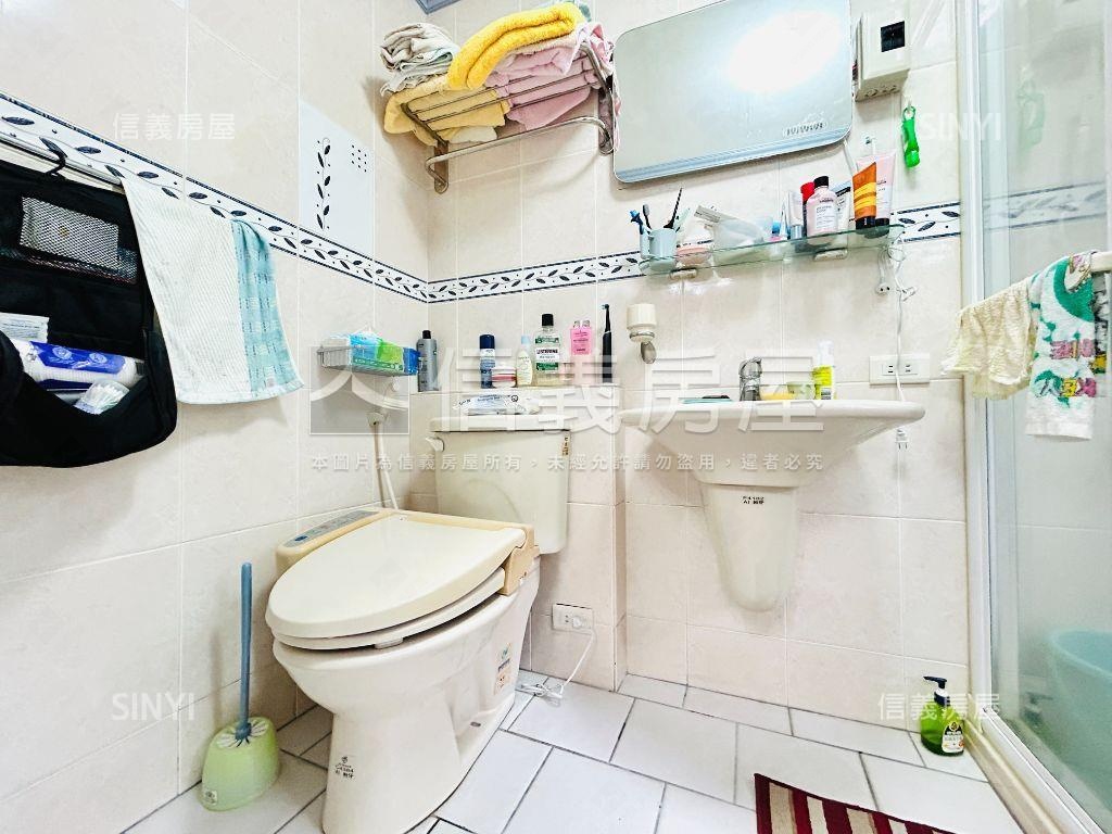 專任錦州街邊間電梯頂加房屋室內格局與周邊環境