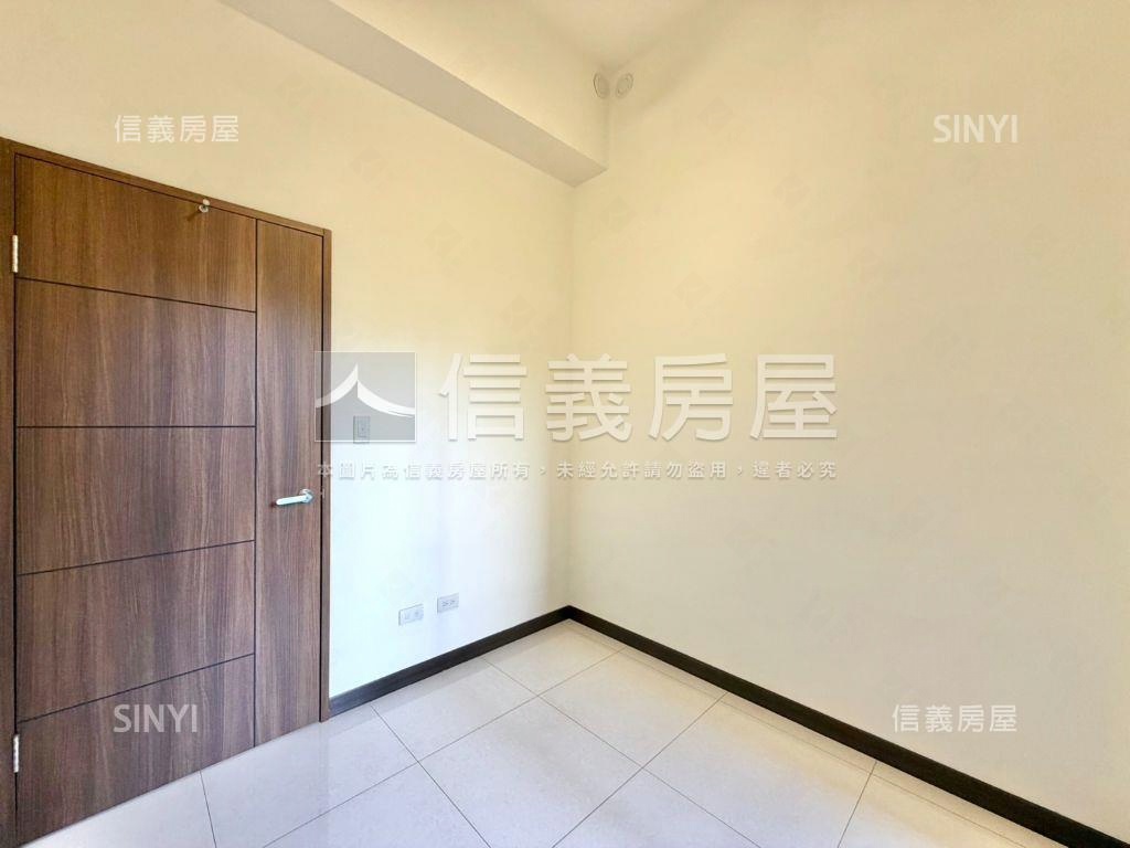 潤隆一樓庭院戶三房平車房屋室內格局與周邊環境