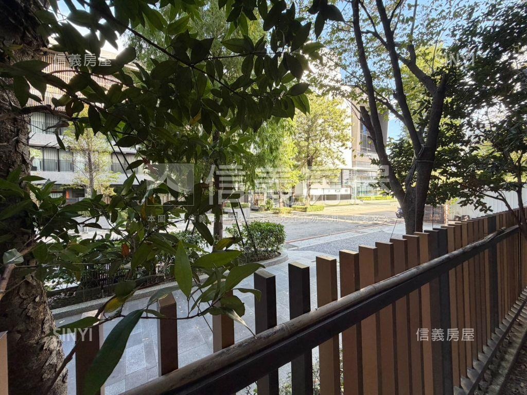 潤隆一樓庭院戶三房平車房屋室內格局與周邊環境