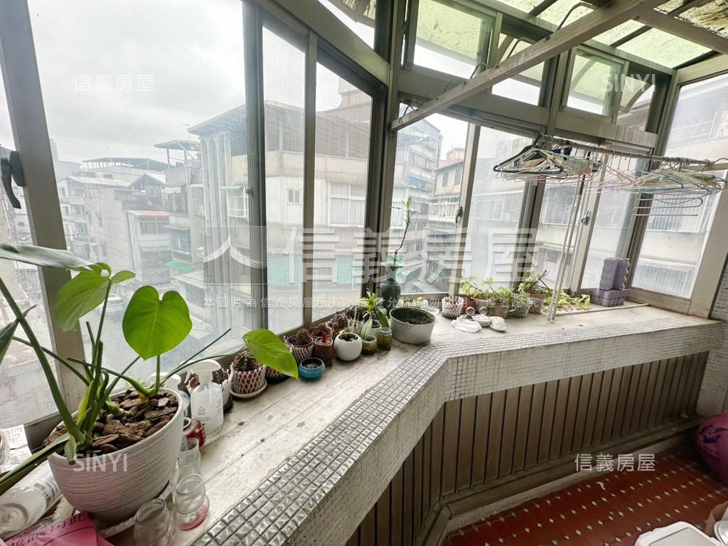 近板橋車站大空間房屋室內格局與周邊環境