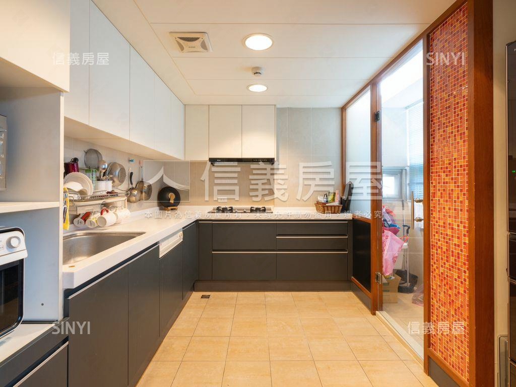 景觀＊露臺花園樓中樓房屋室內格局與周邊環境