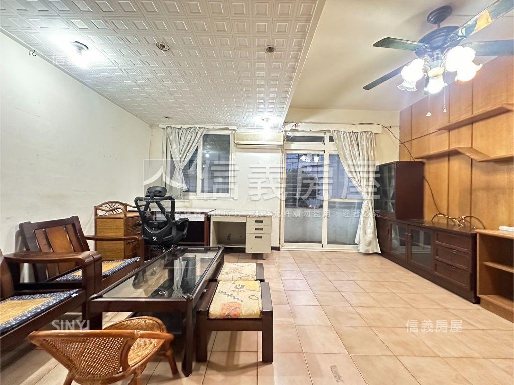 榮星花園旁邊間三樓房屋室內格局與周邊環境