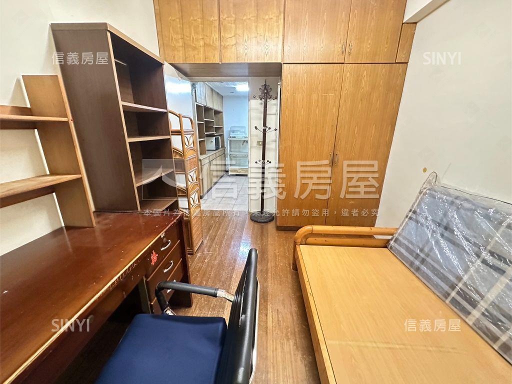 榮星花園旁邊間三樓房屋室內格局與周邊環境