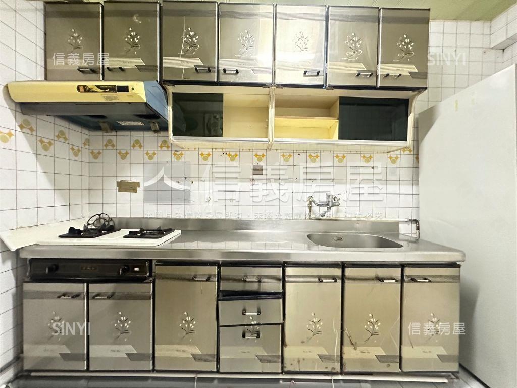 榮星花園旁邊間三樓房屋室內格局與周邊環境