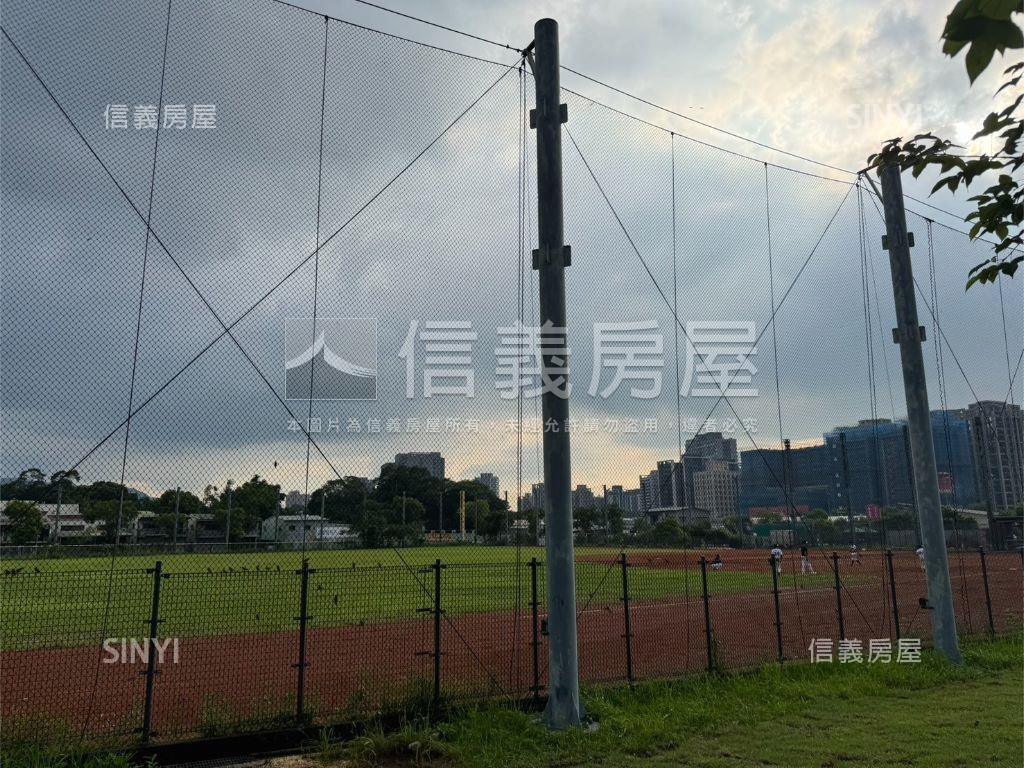 馥華之丘４房雙車位房屋室內格局與周邊環境