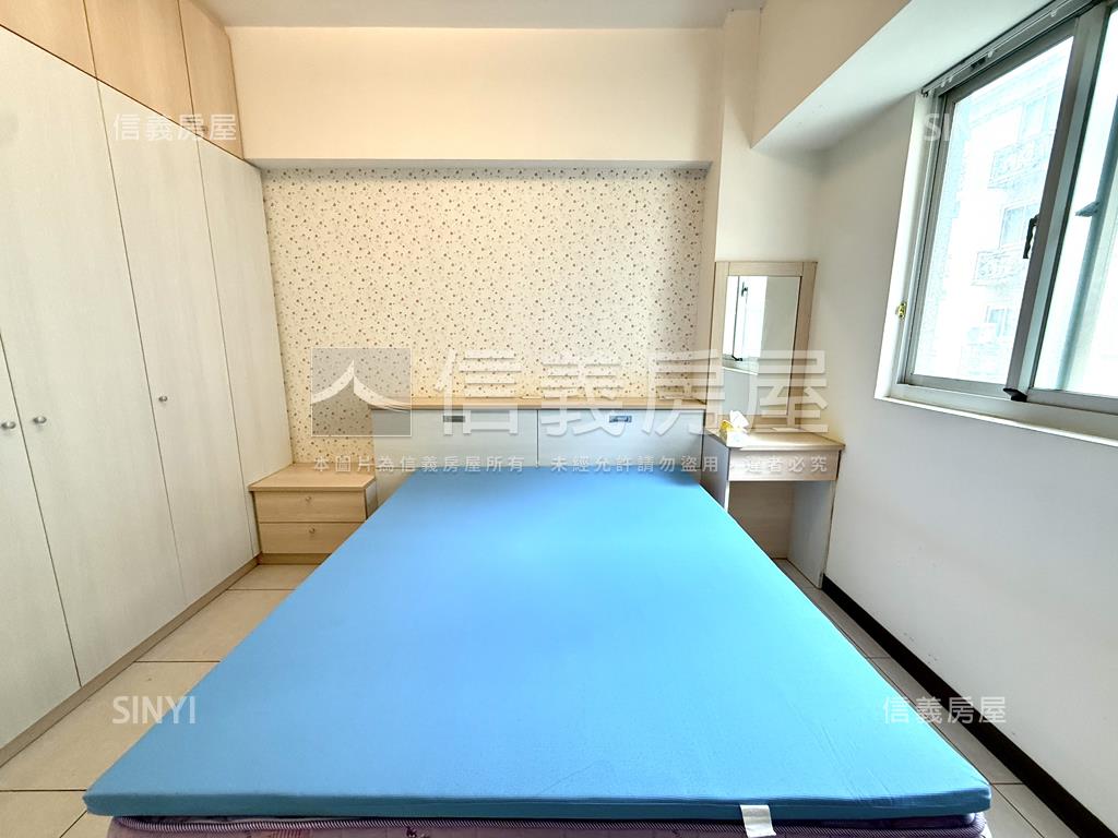 世紀風華三房車位房屋室內格局與周邊環境