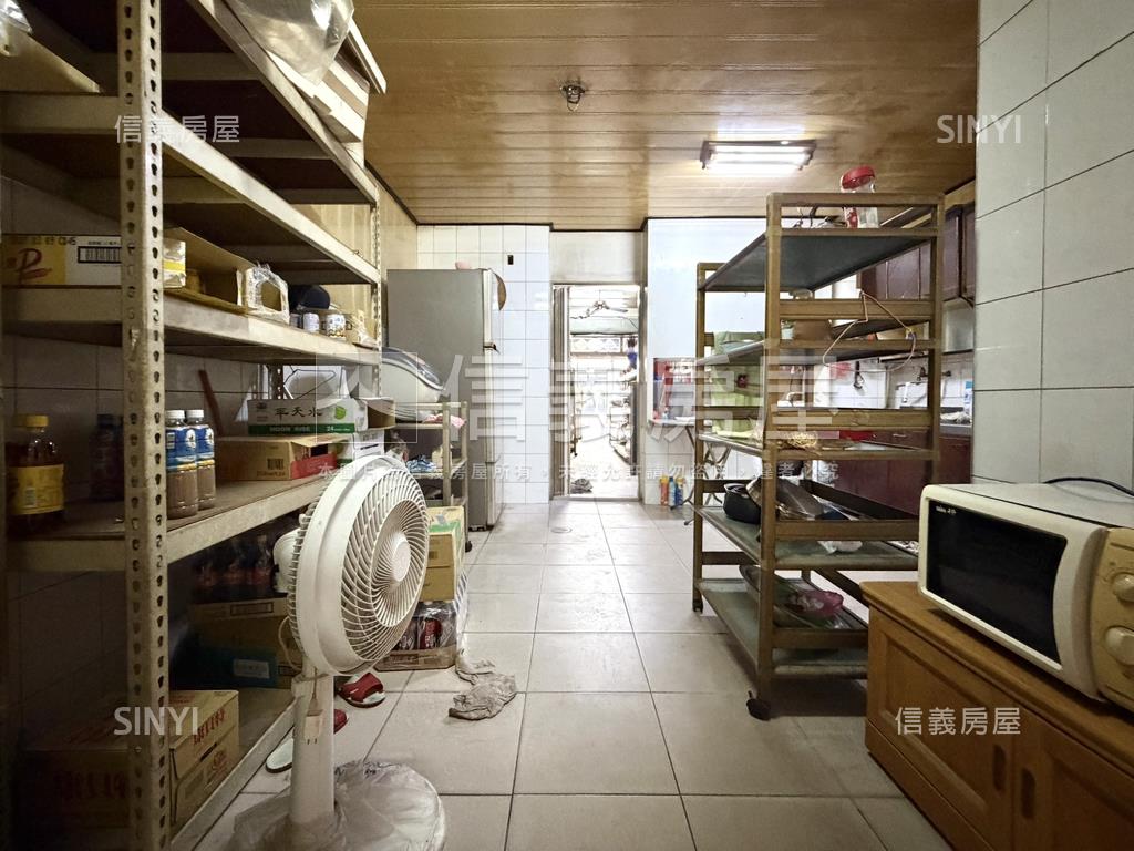 仁德採光佳店住透天房屋室內格局與周邊環境